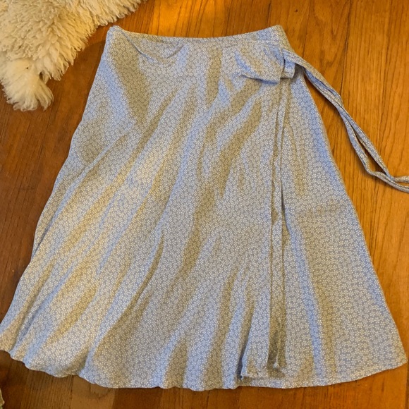 Brandy Melville Dresses & Skirts - Brandy Melville wrap skirt